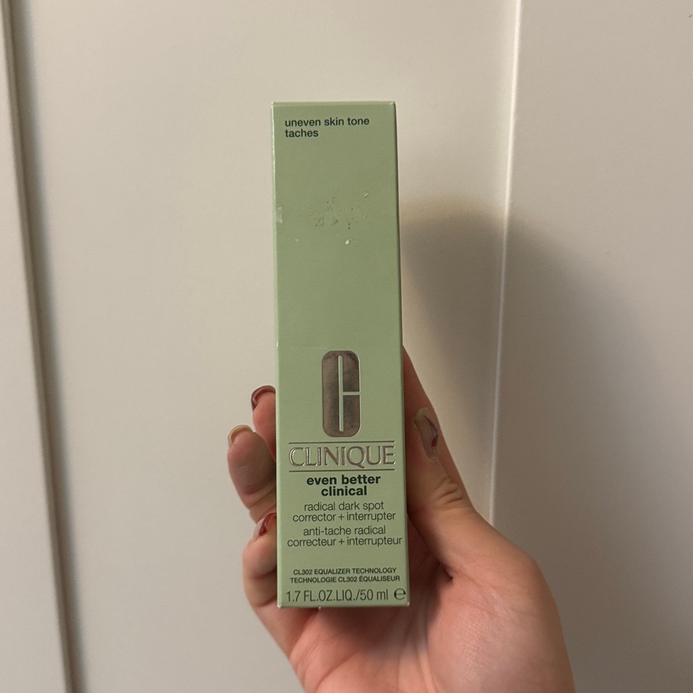 Even Better Clinical™ Radical Dark Spot Corrector + Interrupter-50 ml BNIB - Picture 6 of 11